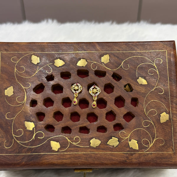 Gold Stud - STG00312