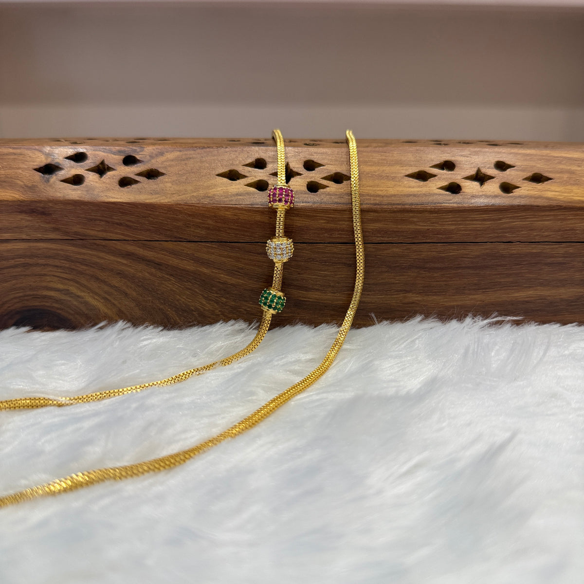 Gold Mugappu Chain Stone