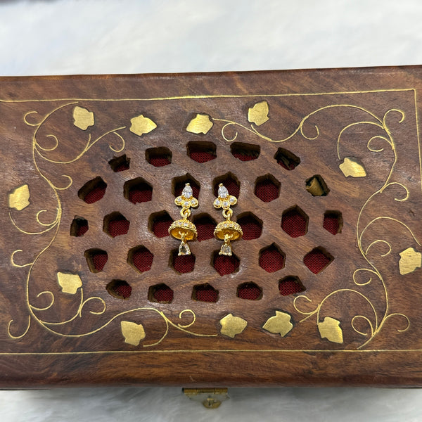 Gold Stud - STG00290