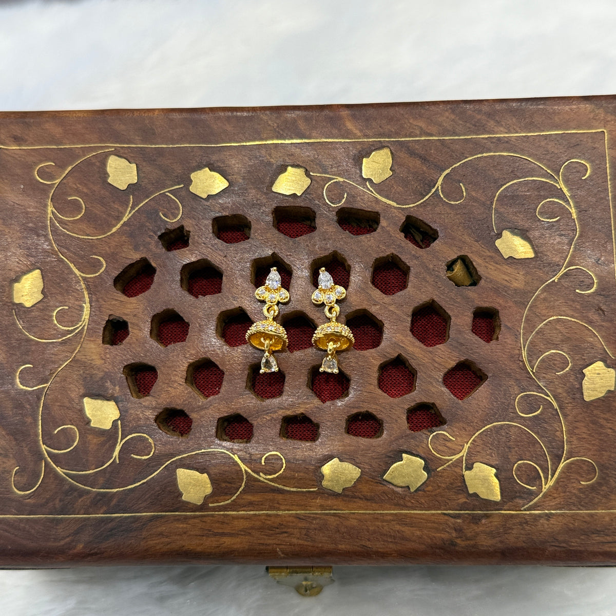 Gold Stud - STG00290