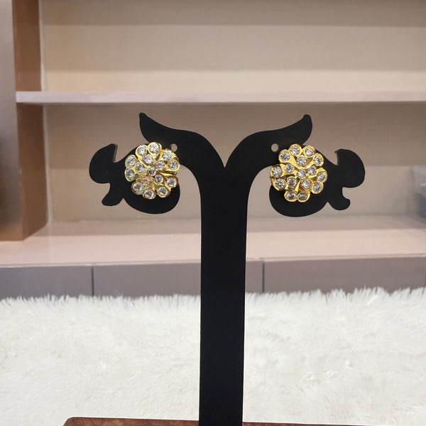 Gold Stud - STG00233