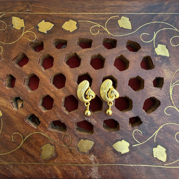 Gold Stud - STG00129