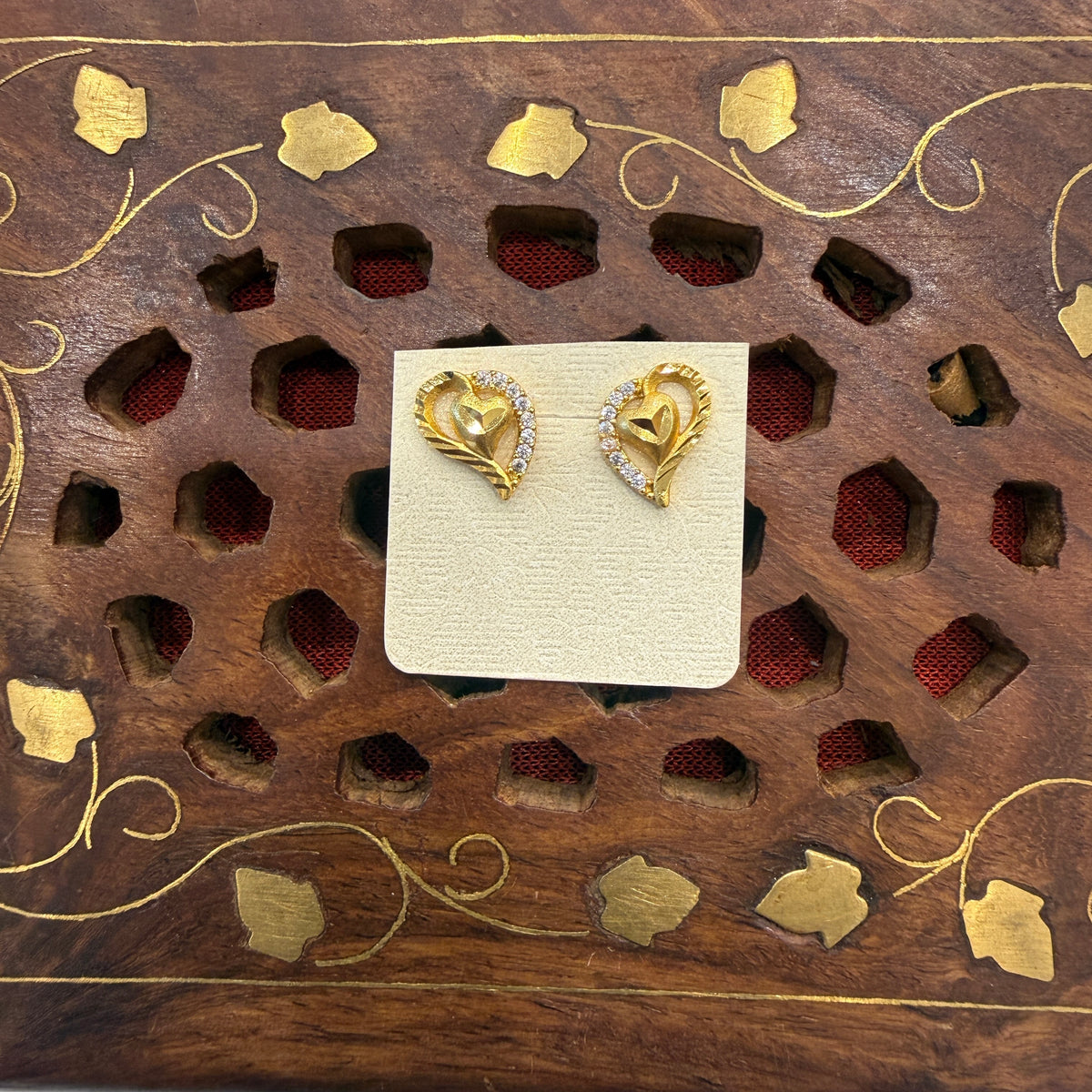 Gold Stud - STG00213