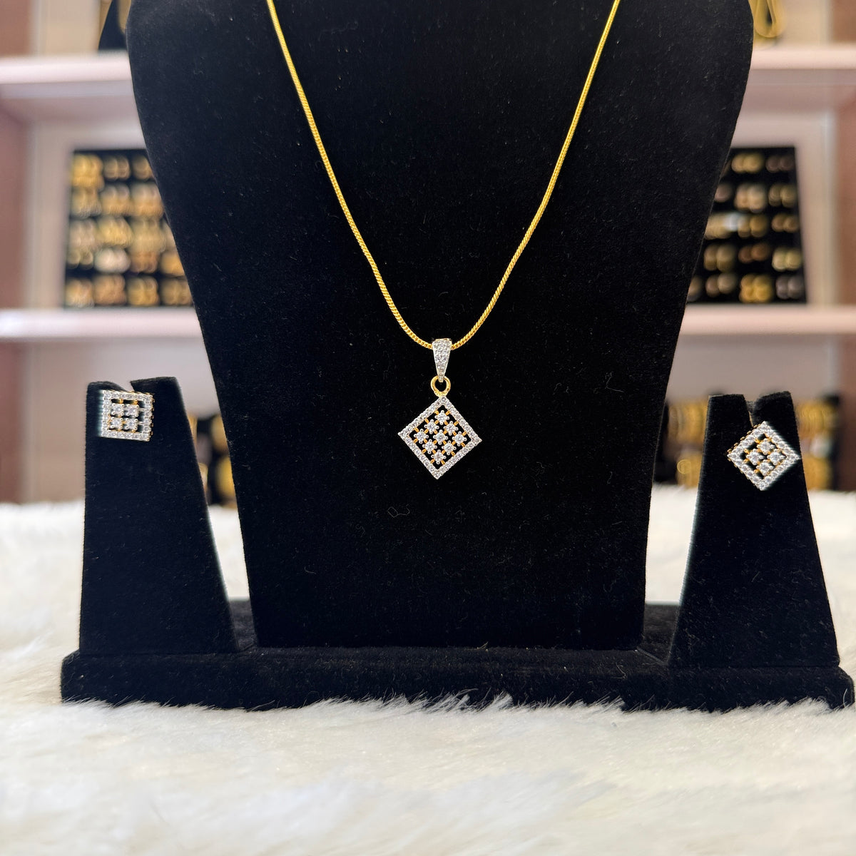 Diamond Pendant Set