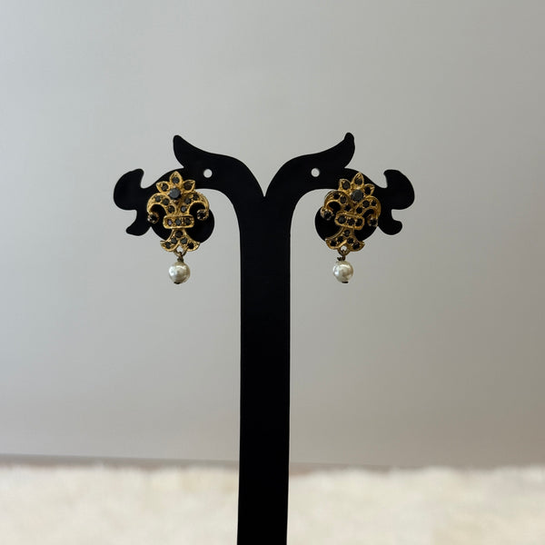 Gold Stud - STG0017
