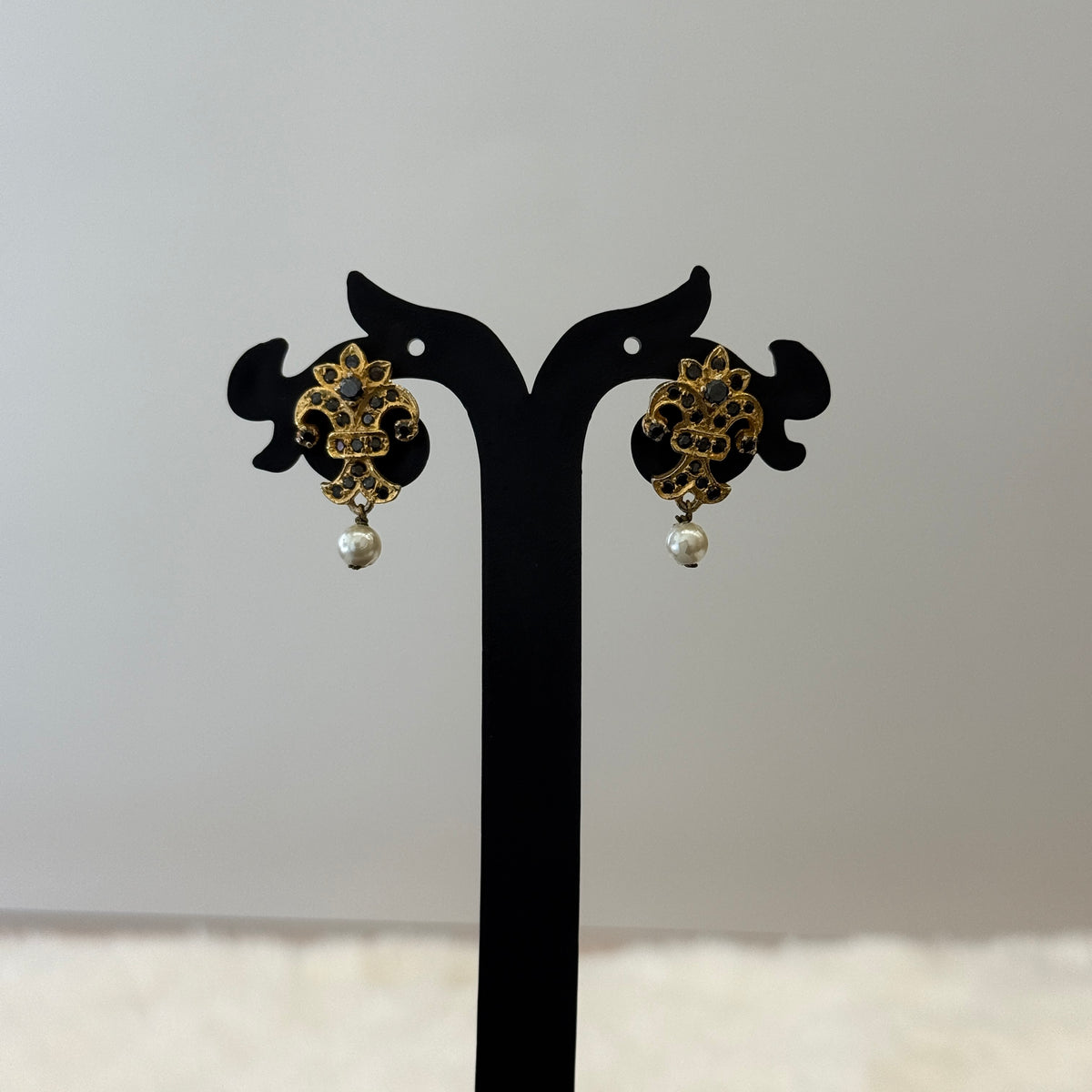 Gold Stud - STG0017