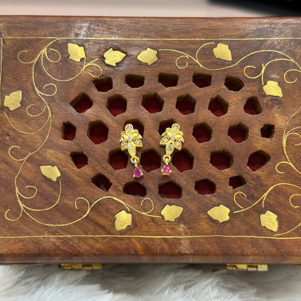 Gold Stud - STG00314