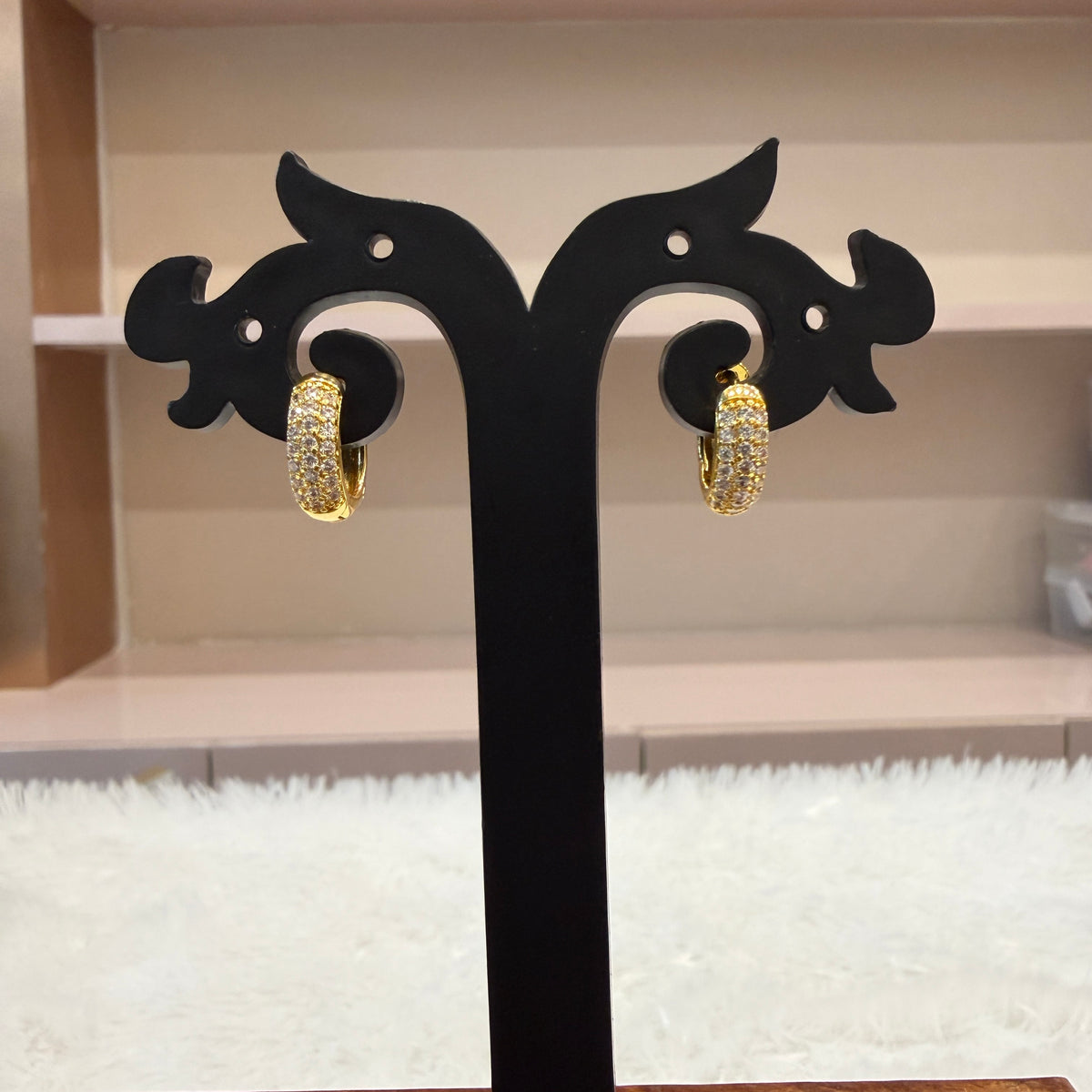 Gold Stud - STG00258