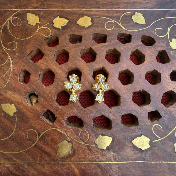 Gold Stud - STG00153