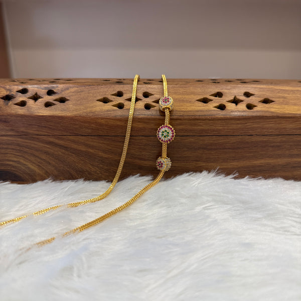 Gold Mugappu Chain Stone