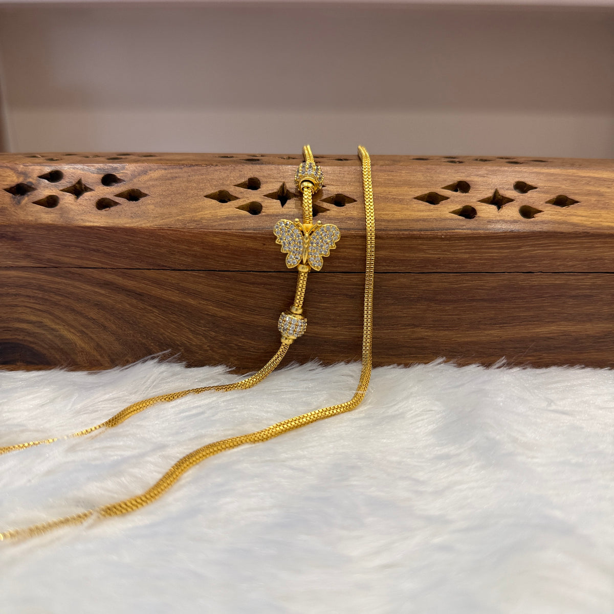 Gold Mugappu Chain Stone