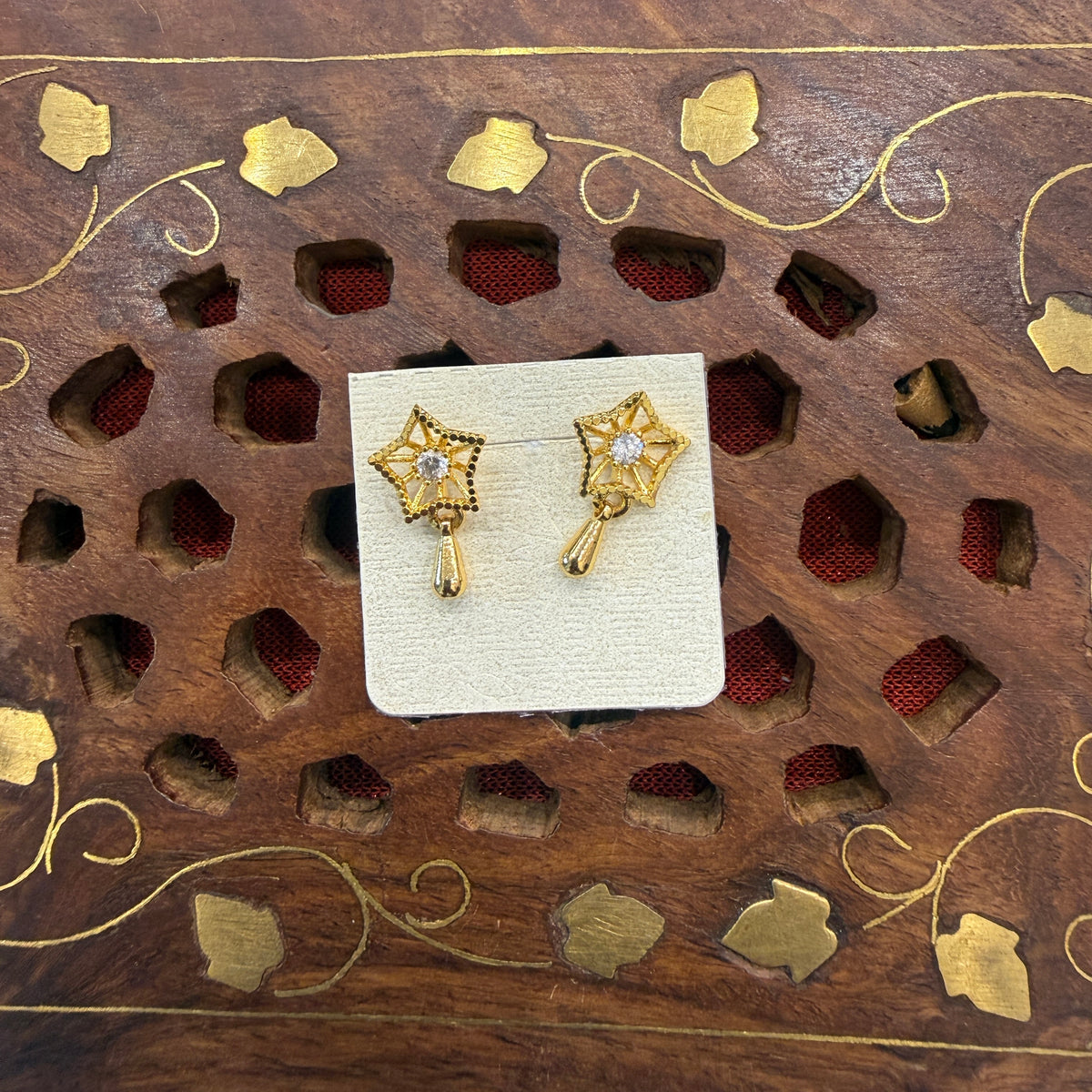 Gold Stud - STG00217