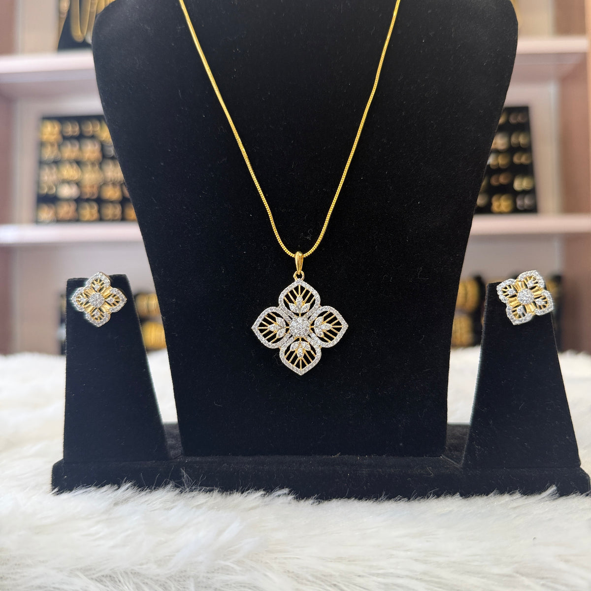 Diamond Pendant Set