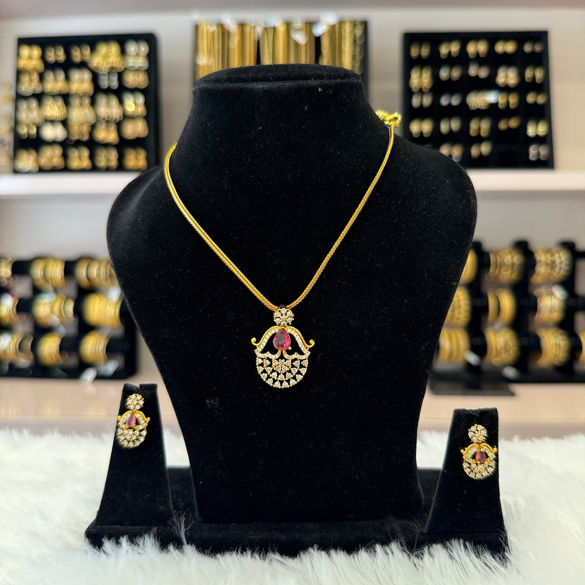 Gold Choker