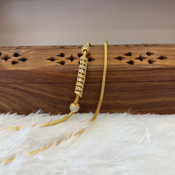 Gold Mugappu Chain Stone