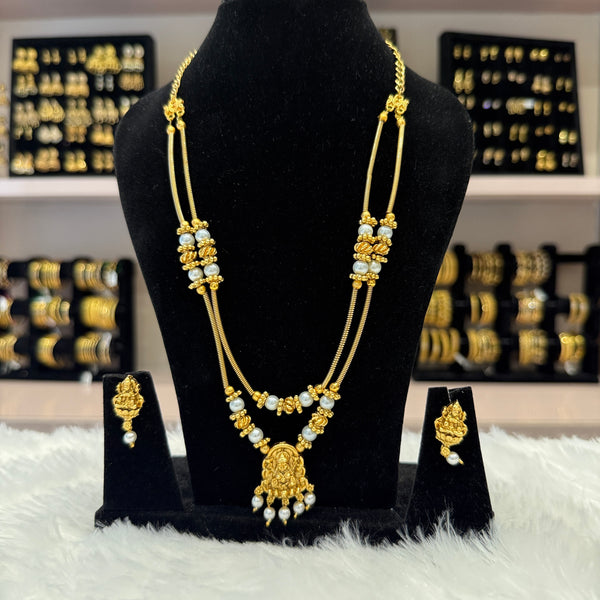 Antique Pearl Set
