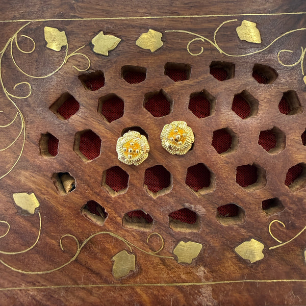 Gold Stud - STG0026