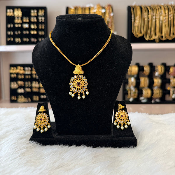 Gold Choker