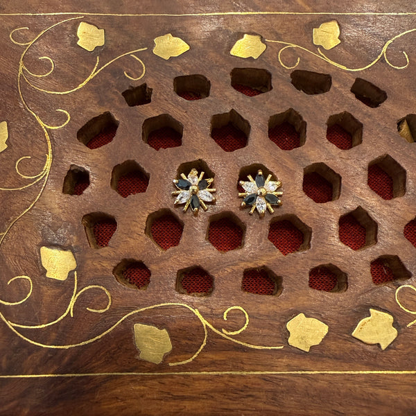 Gold Stud - STG0033