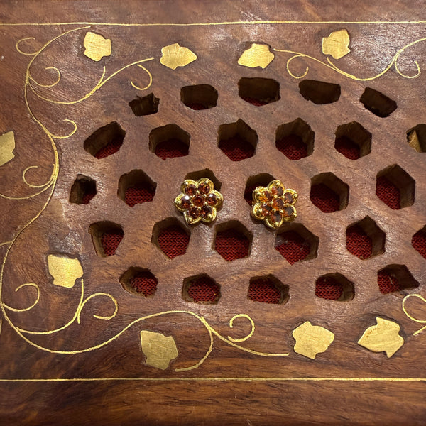 Gold Stud - STG00121