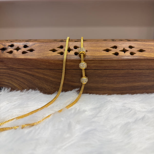Gold Mugappu Chain Stone