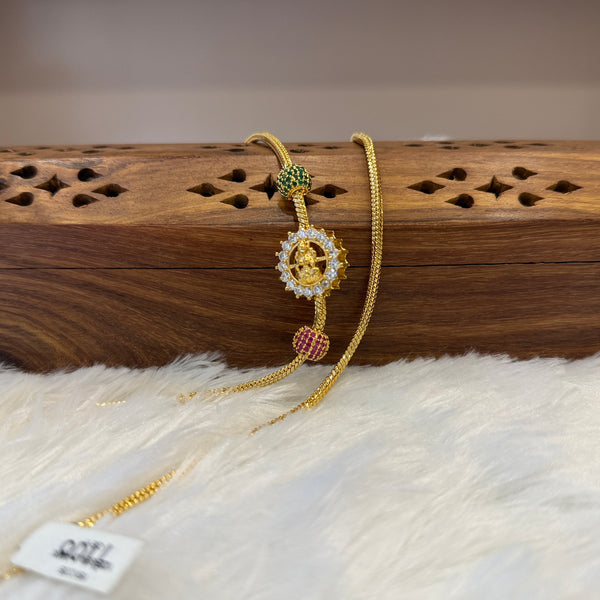 Gold Mugappu Chain Stone