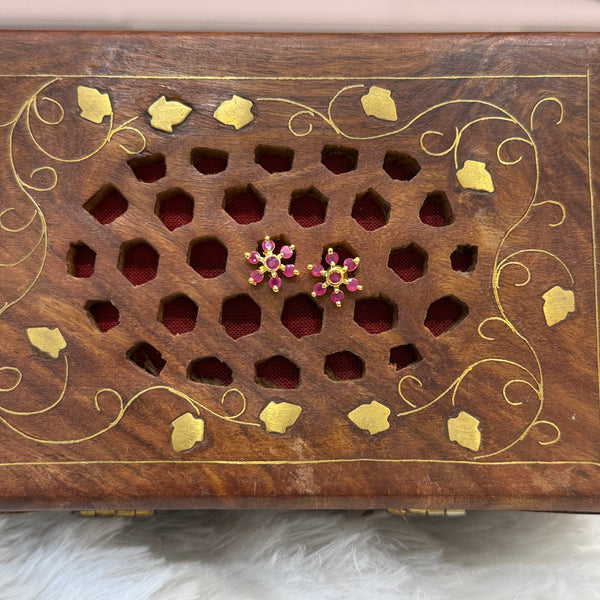 Gold Stud - STG00315