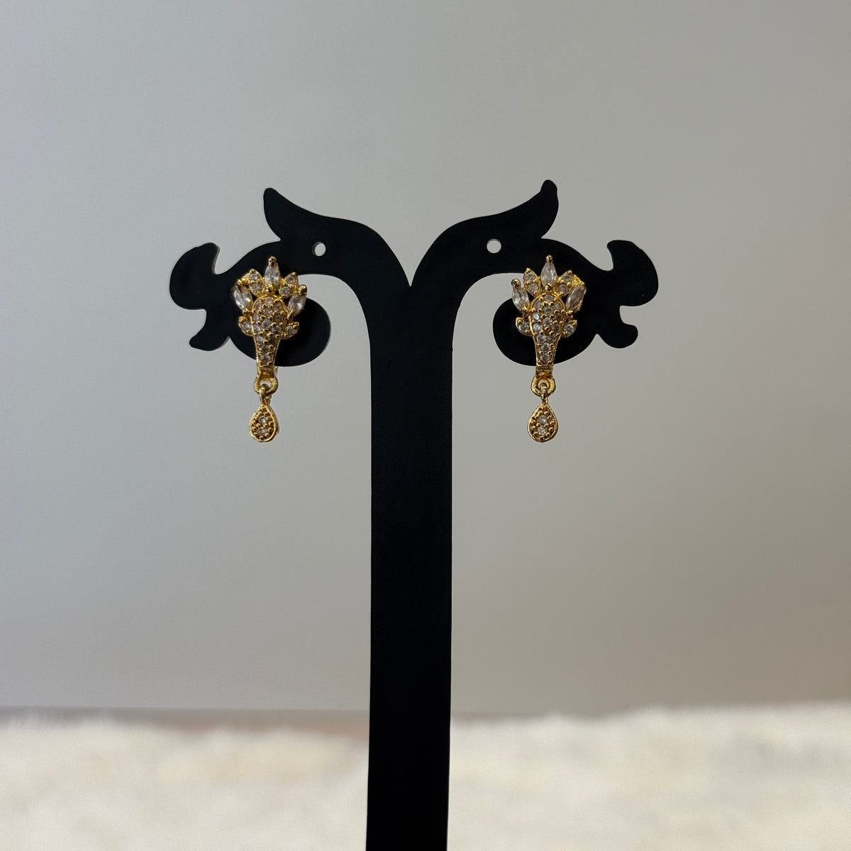 Gold Stud - STG0010