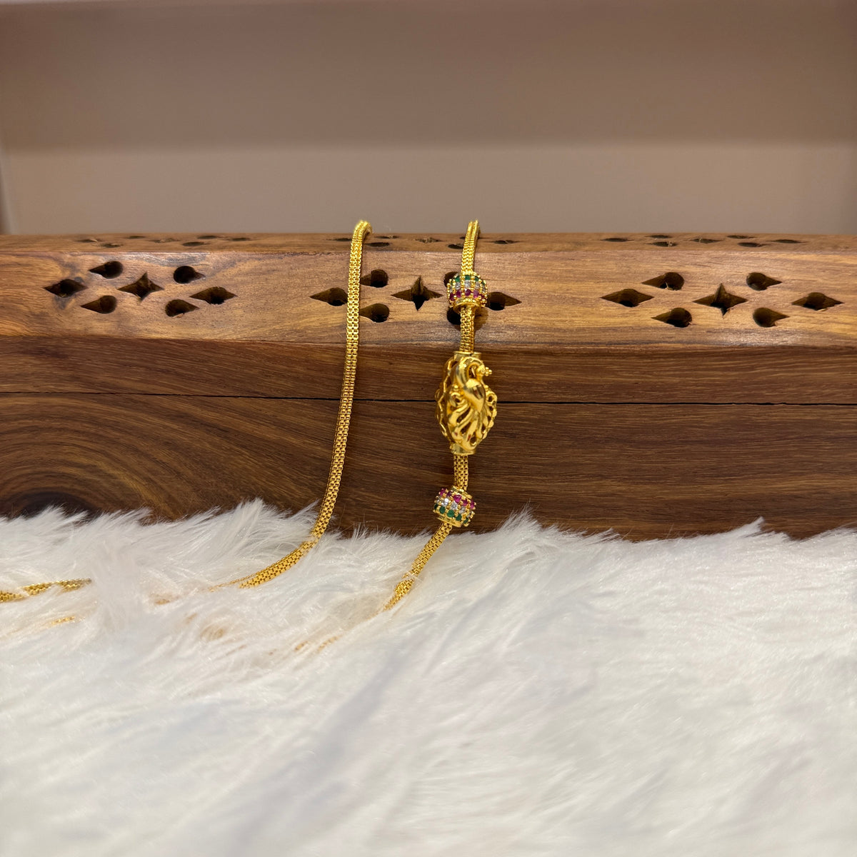 Gold Mugappu Chain Stone