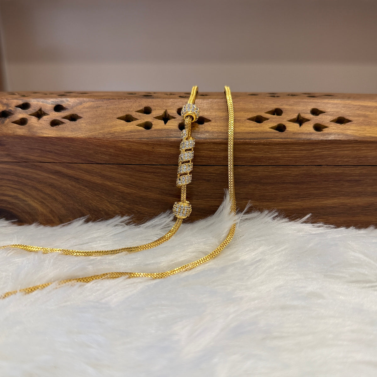 Gold Mugappu Chain Stone