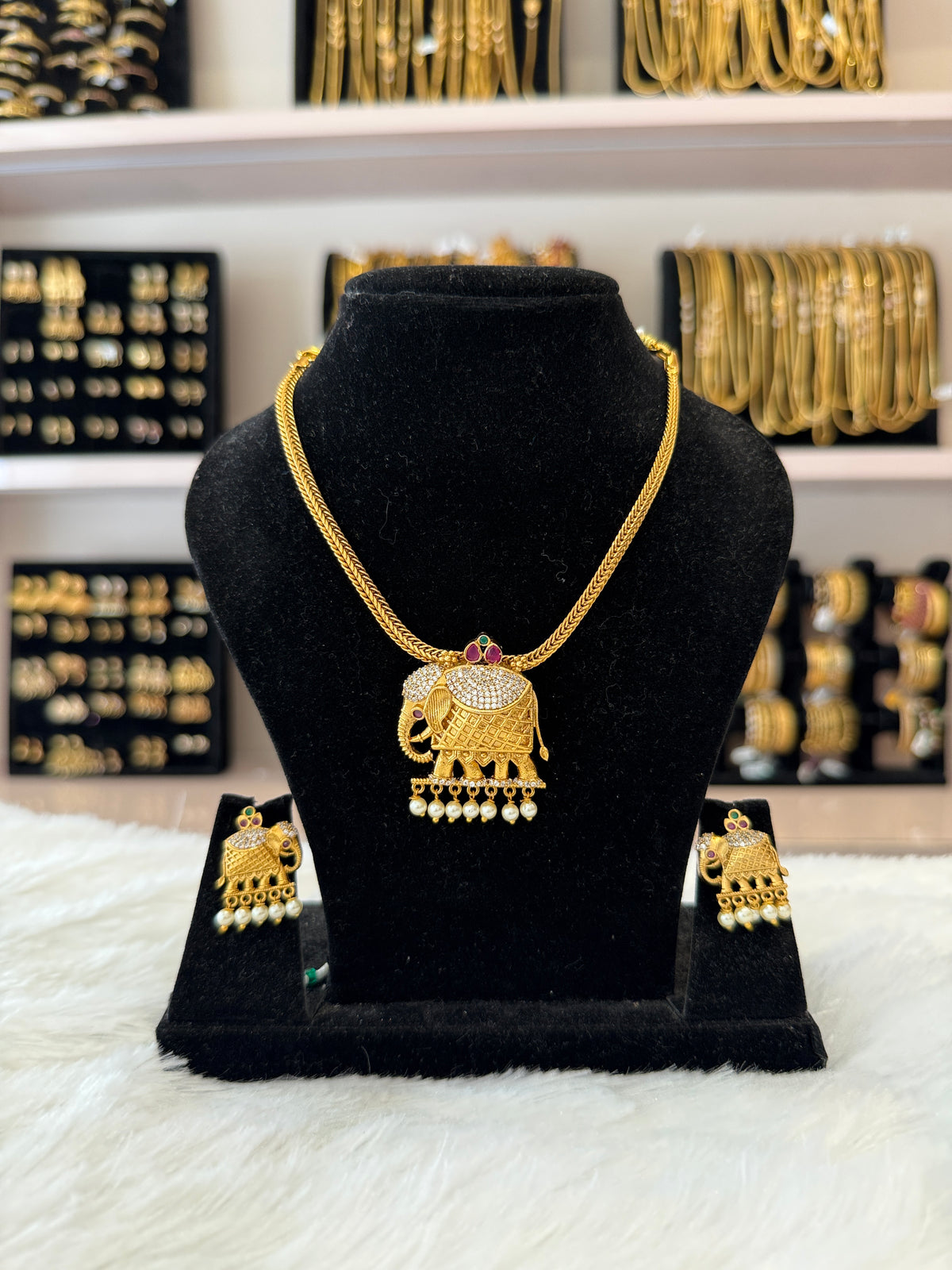 Gold Choker