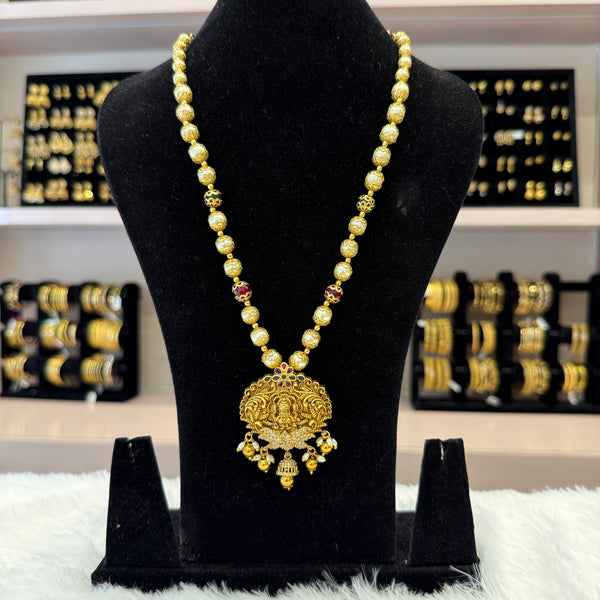 Antique Pearl Set