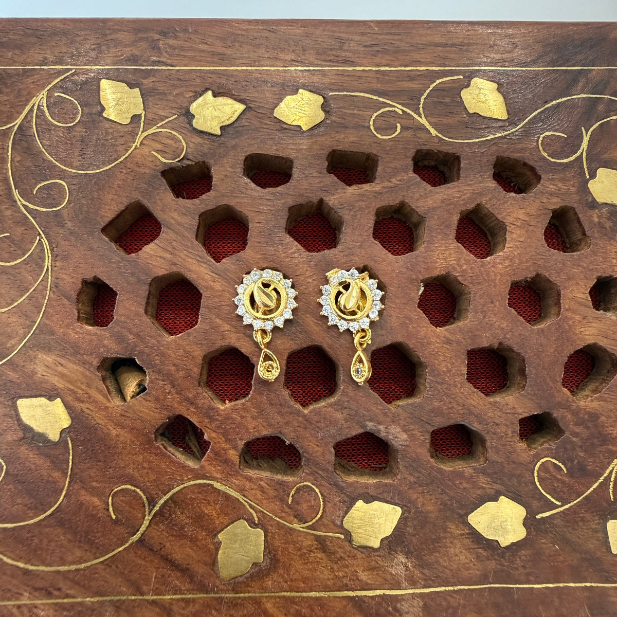 Gold Stud - STG0003