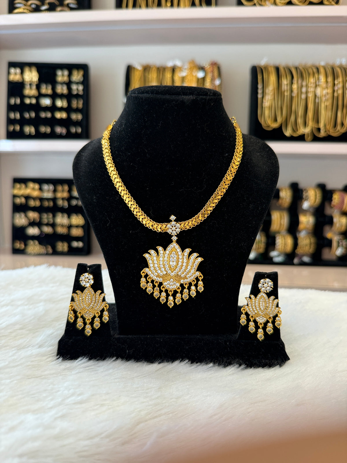 Gold Choker