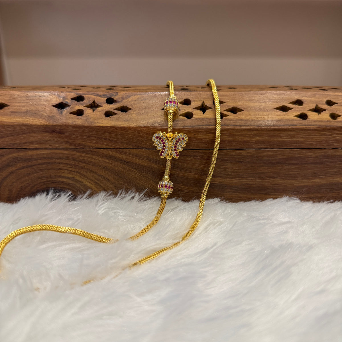 Gold Mugappu Chain Stone