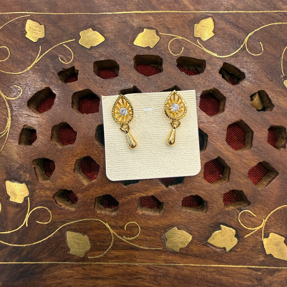 Gold Stud - STG00215