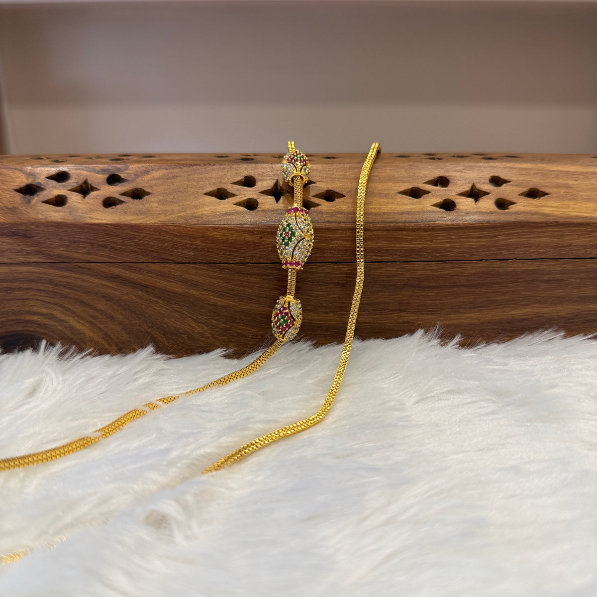 Gold Mugappu Chain Stone