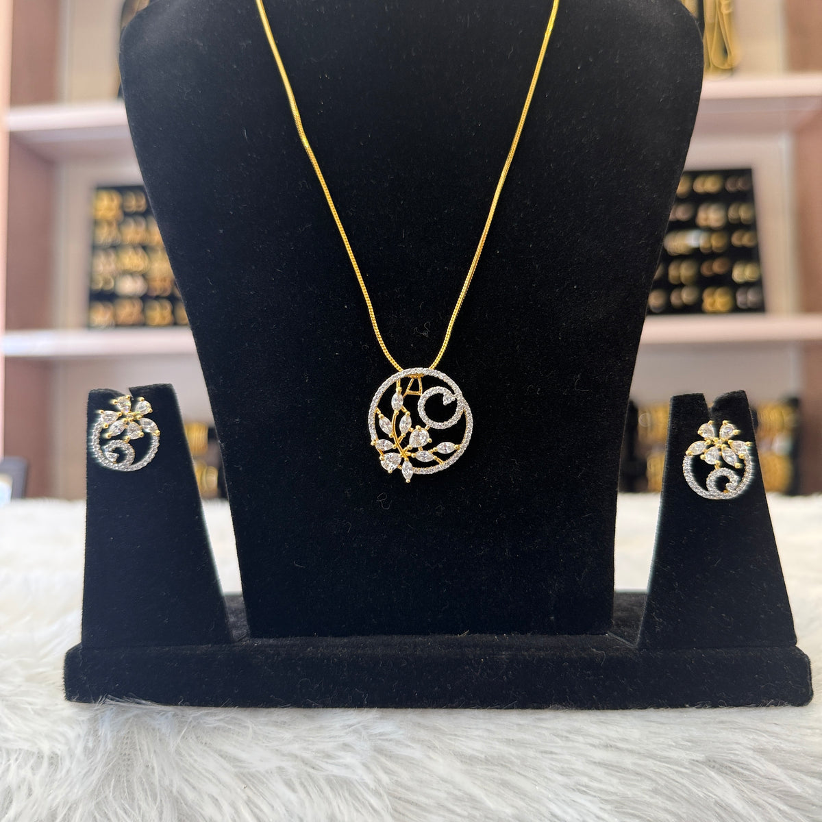 Diamond Pendant Set