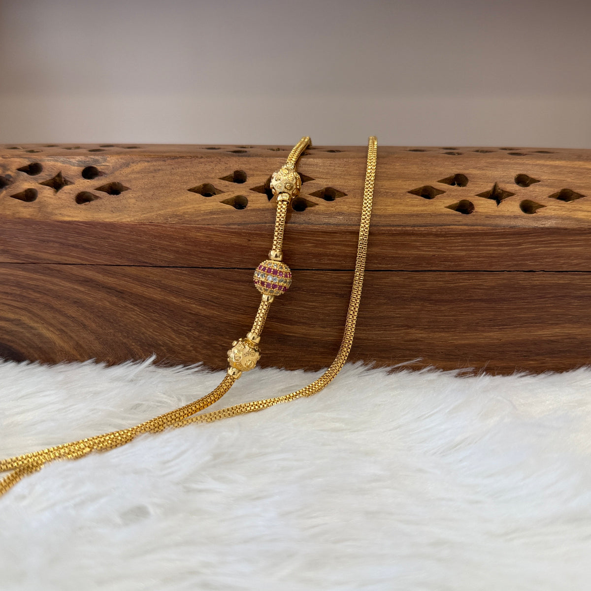 Gold Mugappu Chain Stone