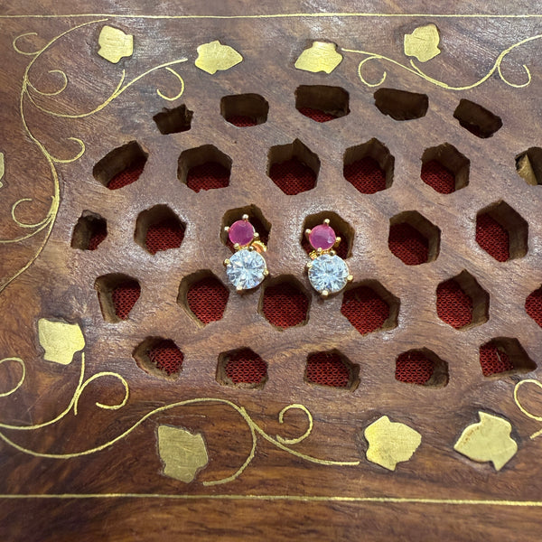 Gold Stud - STG0080