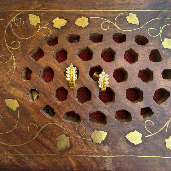 Gold Stud - STG00145