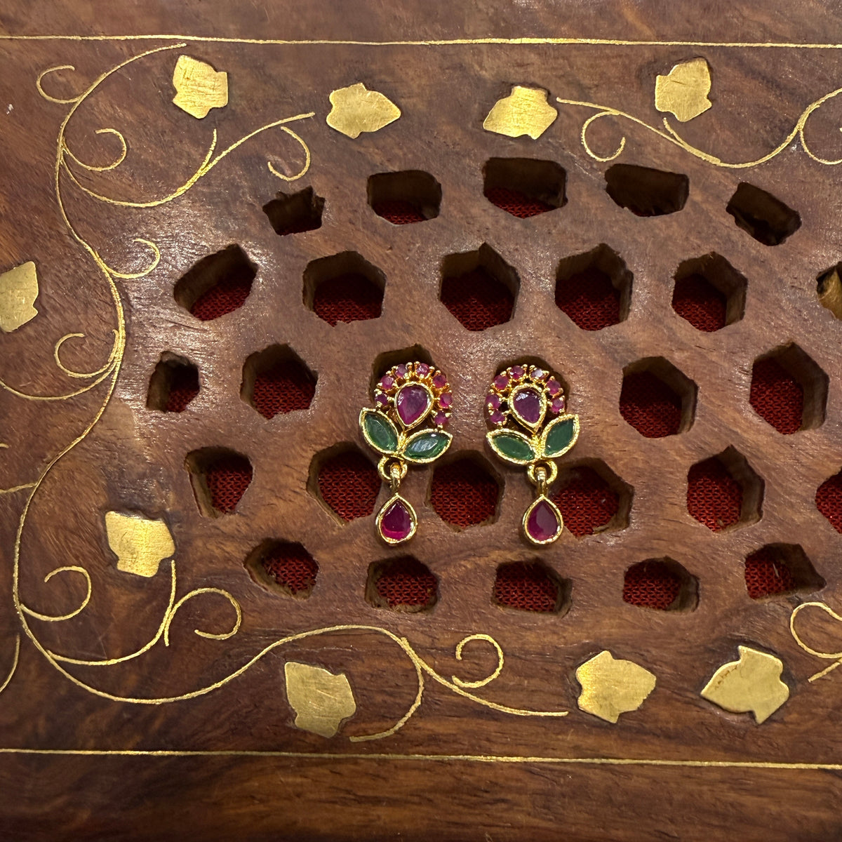 Gold Stud - STG00103
