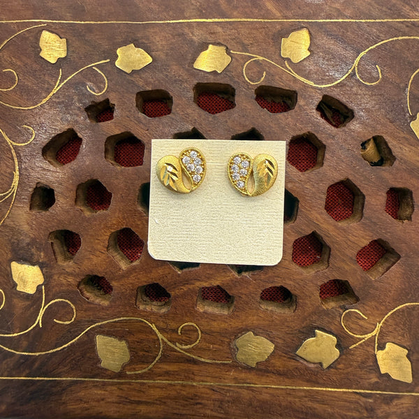 Gold Stud - STG00219