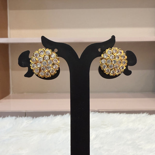 Gold Stud - STG0096