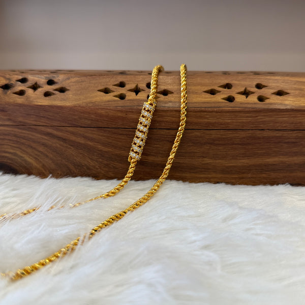 Gold Mugappu Chain Stone