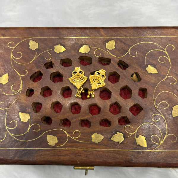 Gold Stud - STG00305