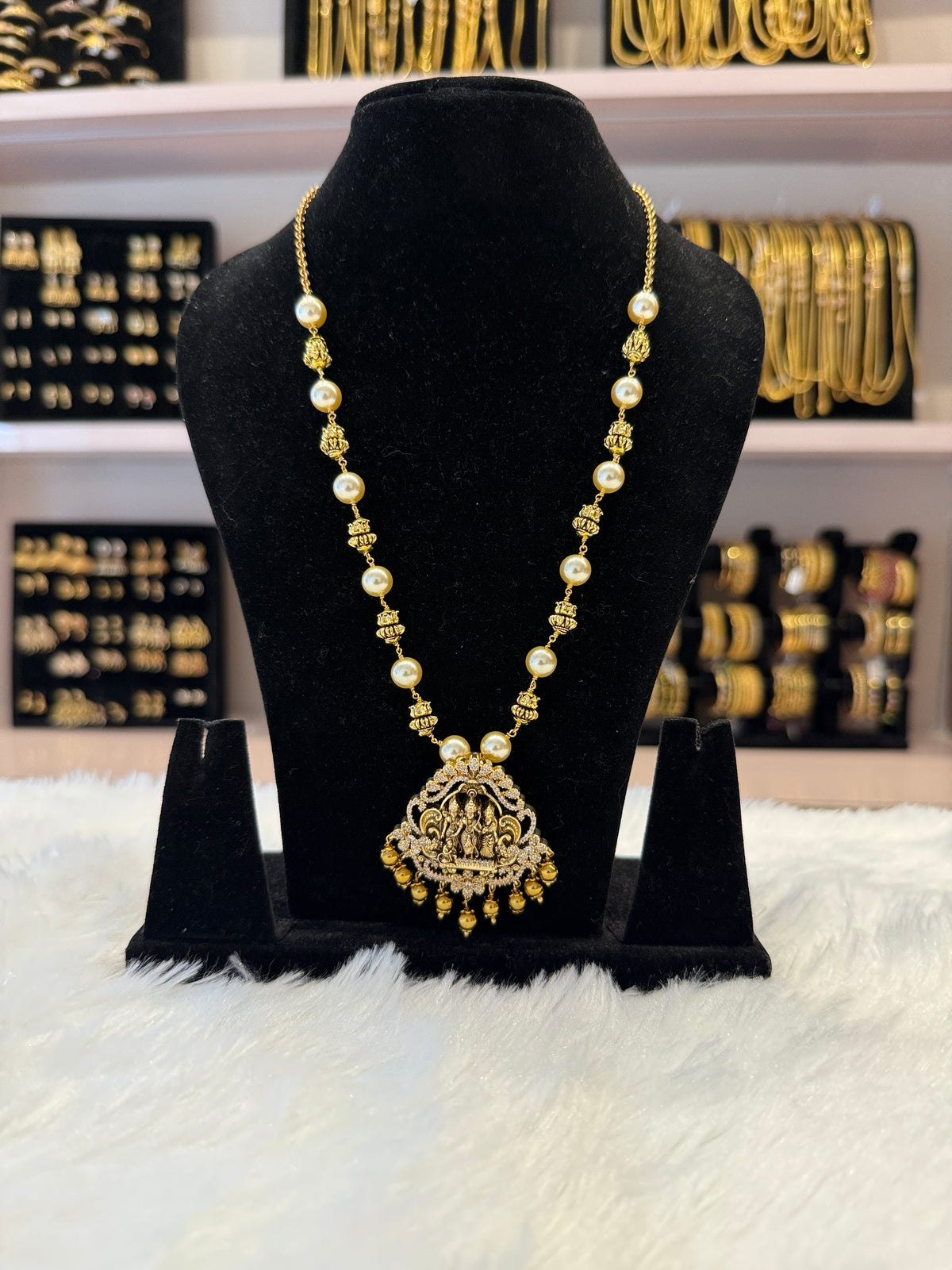 Antique Pearl Set