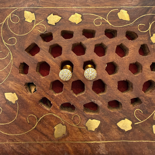 Gold Stud - STG0006